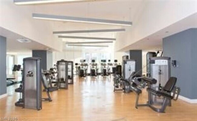 Building Photo - 4525 Dean Martin Dr