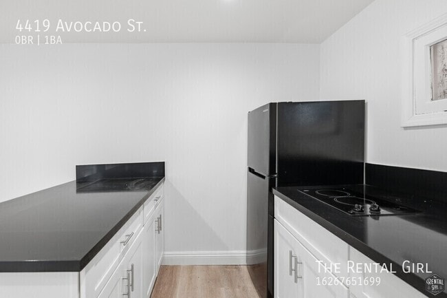 Building Photo - 4419 Avocado St