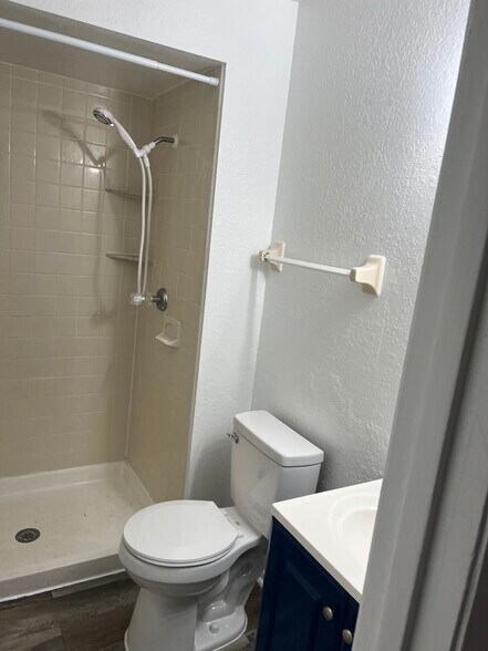 Building Photo - 5259 Images Cir