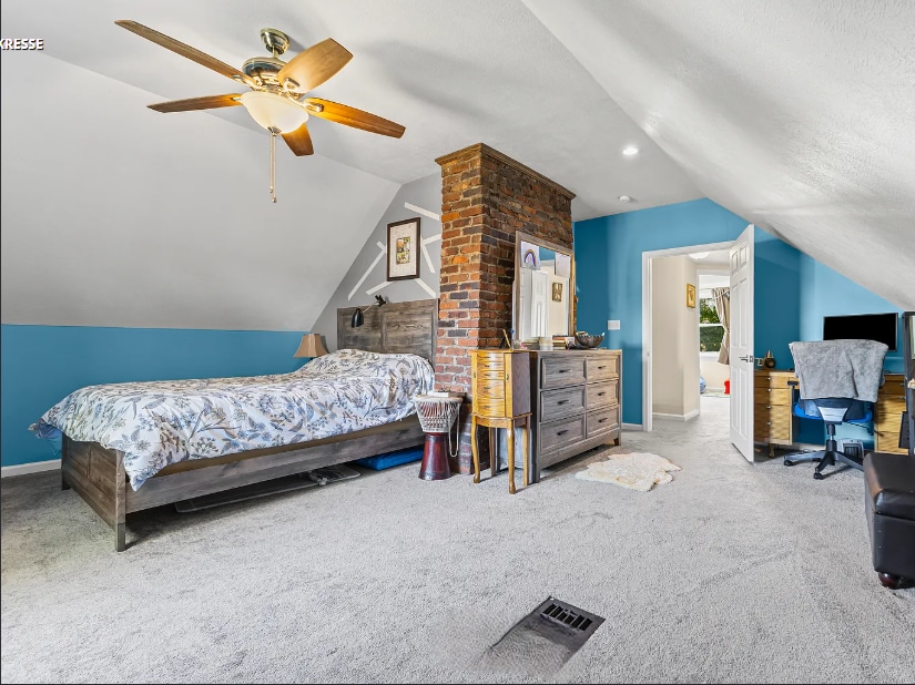 Building Photo - 1721 Southview Dr