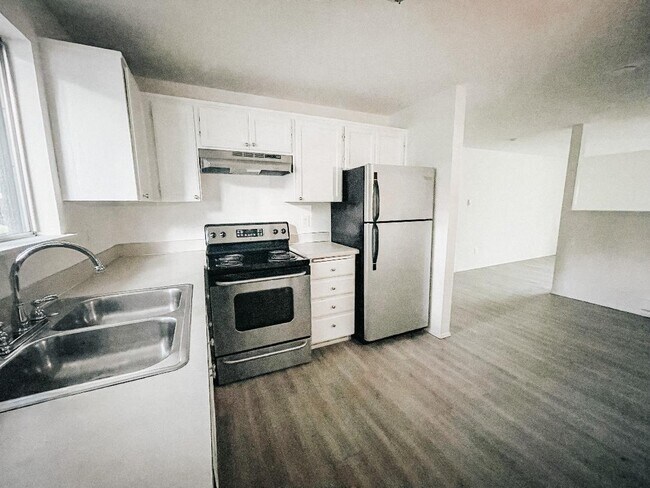 Primary Photo - 10419 112th St SW