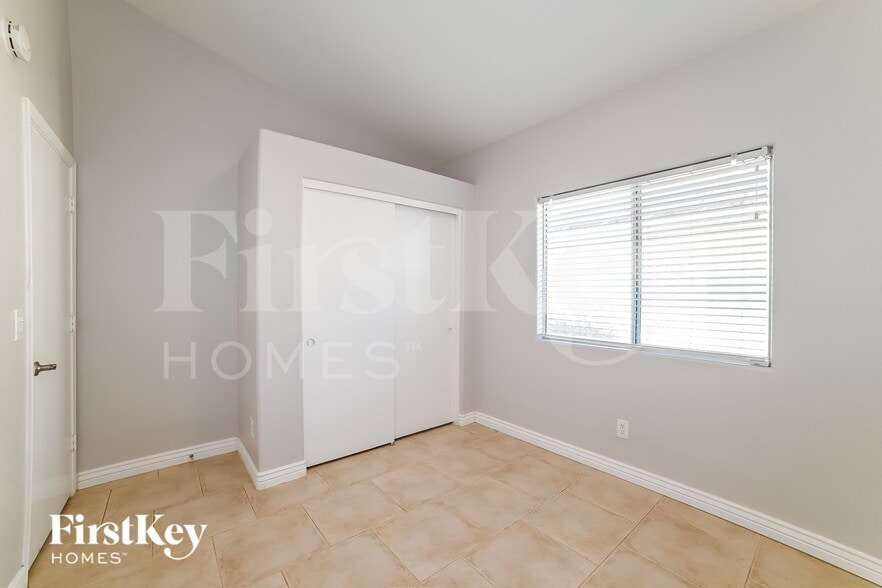 Building Photo - 4367 E Campo Bello Dr