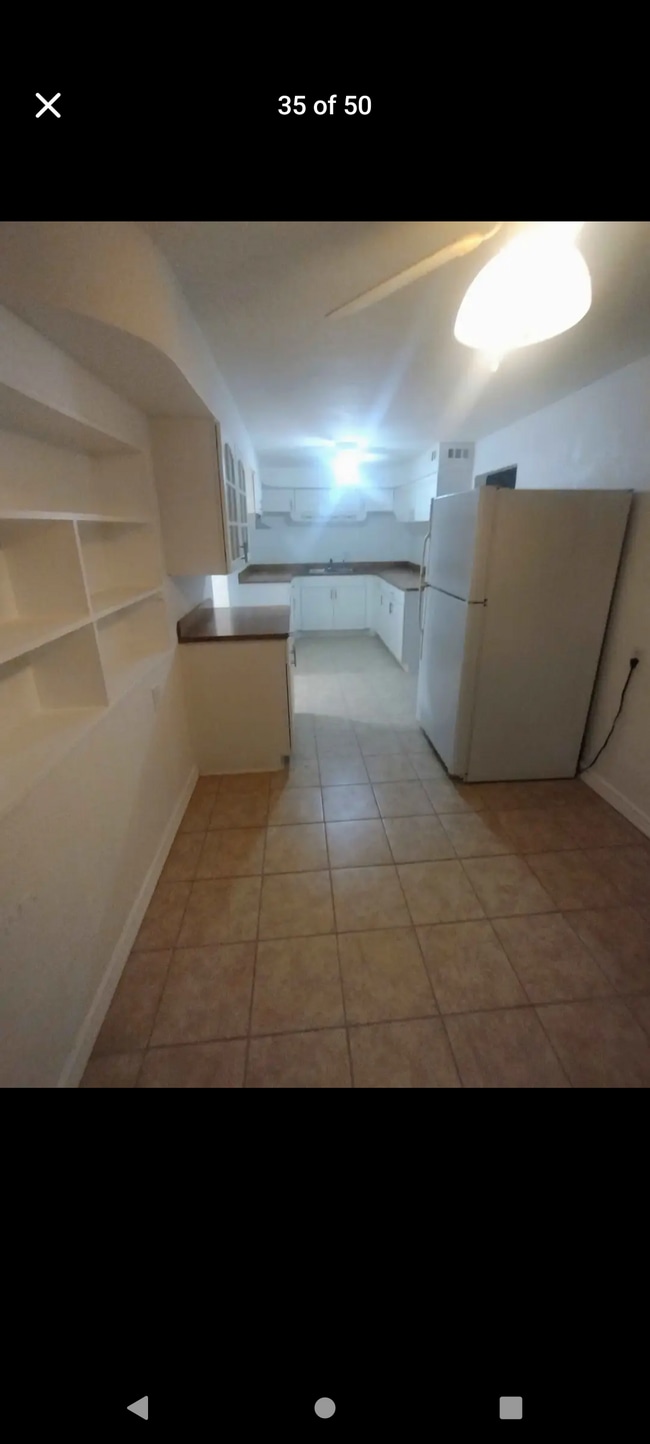 Building Photo - 635 N Nova Rd