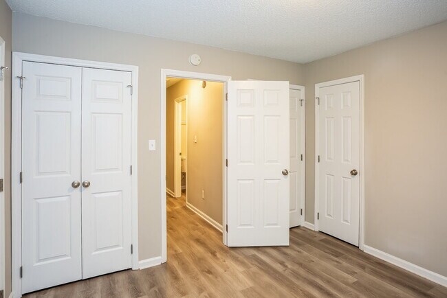 Building Photo - 6009 Burnt Mill Run