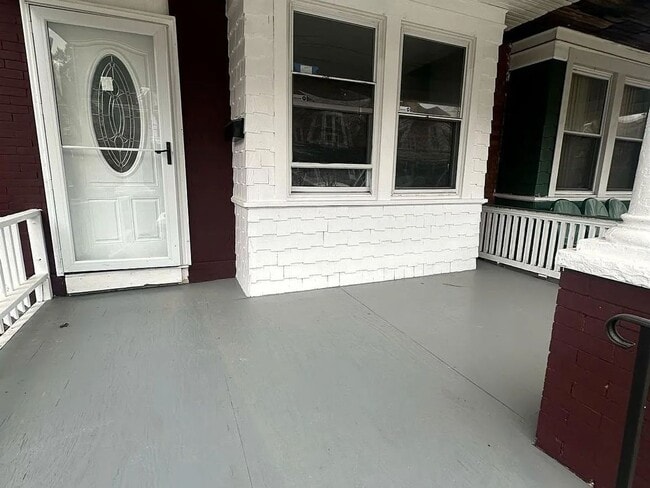 Primary Photo - 32 Delawareview Ave