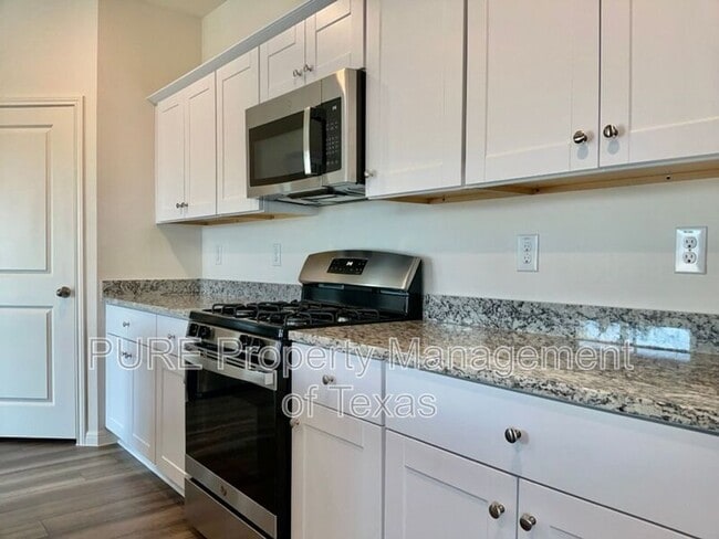 Building Photo - 203 Stonebrook Dr