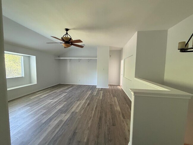 Building Photo - 1524 Lorson Loop