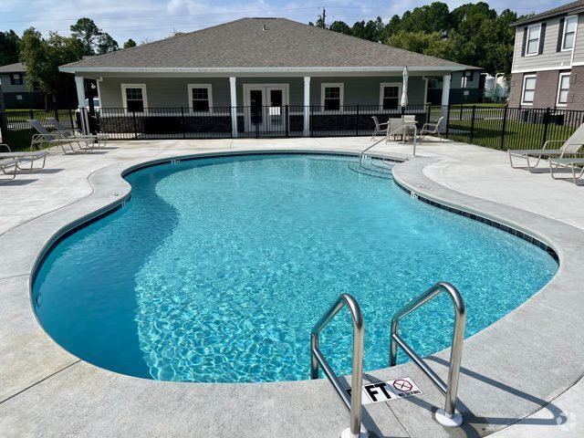 Salt Water Pool - Villas West