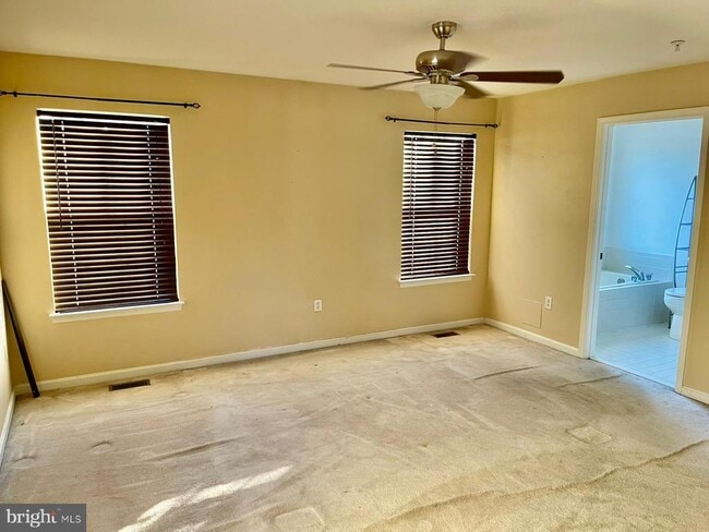 Building Photo - 1047 Lily Way