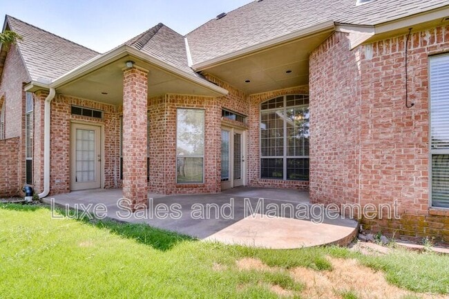 Building Photo - 3341 Heritage Green Cir