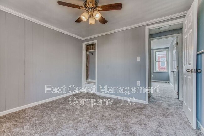 Building Photo - 1253 Sargeant St