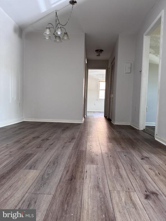 Building Photo - 5929 Quantrell Ave