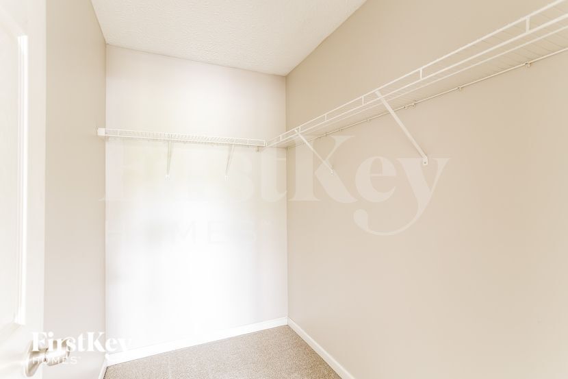 Building Photo - 2015 Prominence Dr