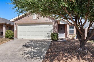 Building Photo - 7400 Cayenne Ln
