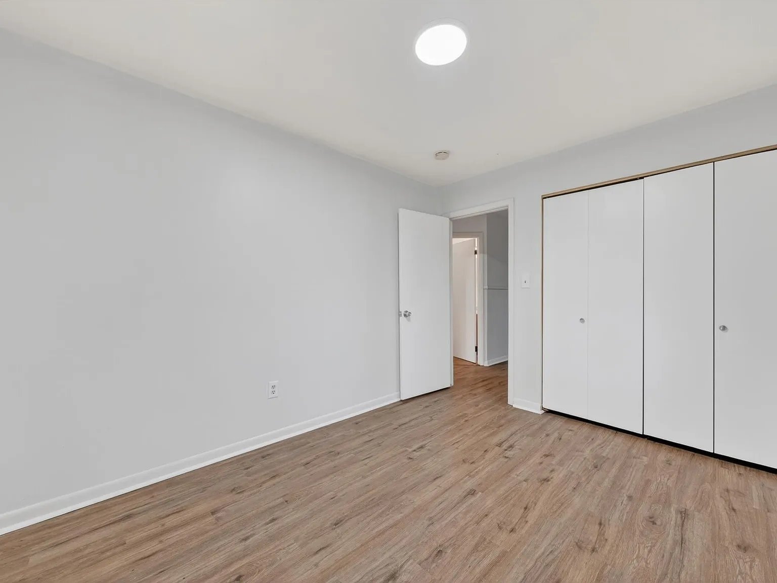 Building Photo - 151 E McHattie St