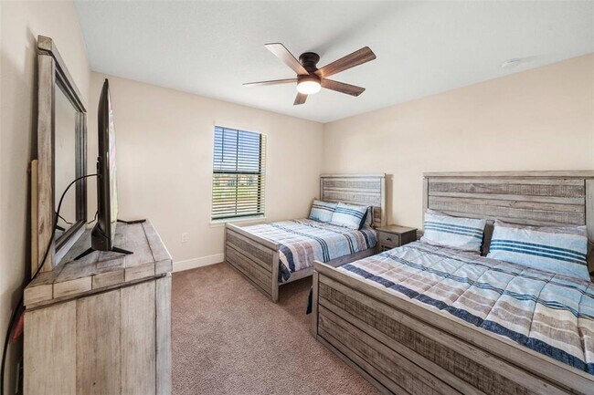 Building Photo - 199 Macaulay's Cv