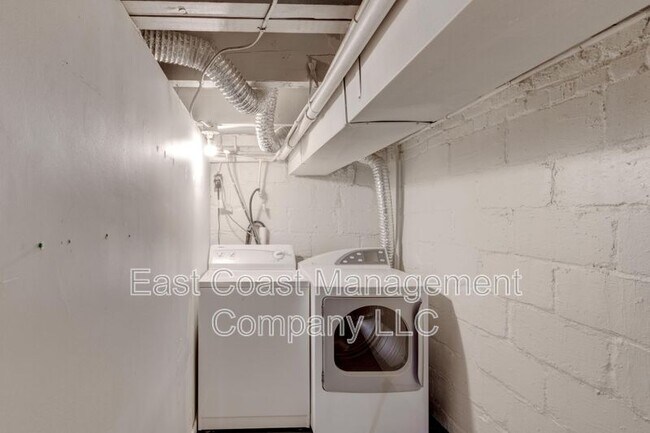 Building Photo - 4909 Edgemere Ave