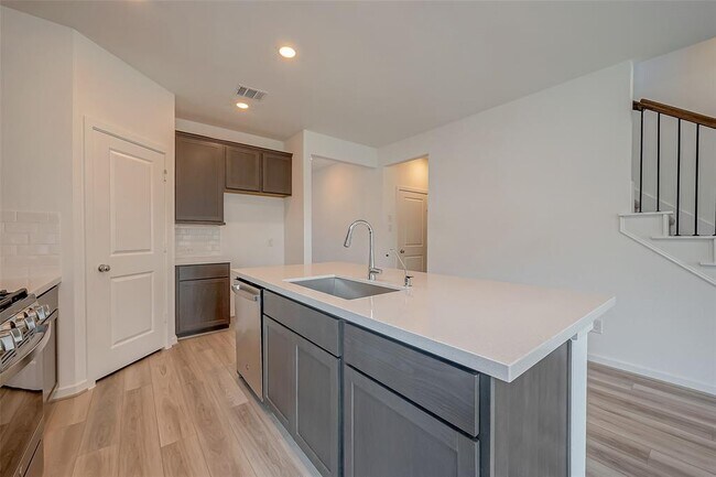 Building Photo - 21807 White Stone Creek Dr