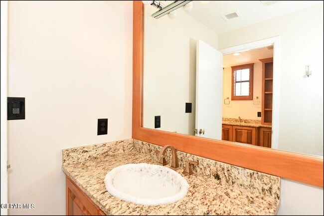 Building Photo - 5900 Mira Hermosa Dr