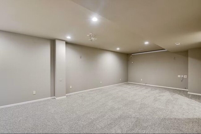 Building Photo - 9905 Autumn Breeze Rd