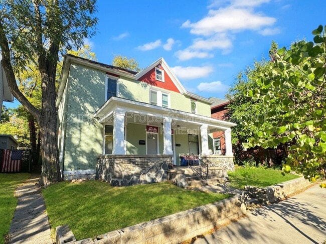 Primary Photo - 617 Fulton St E