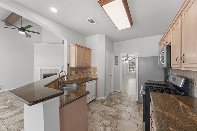 Building Photo - 17206 Stonebridge Trail