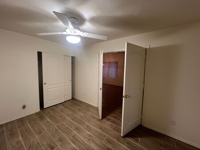 Building Photo - CATALINA FOOTHILLS 3 BEDROOM 2 BATH WITH DEN NEAR SABINO CANYON