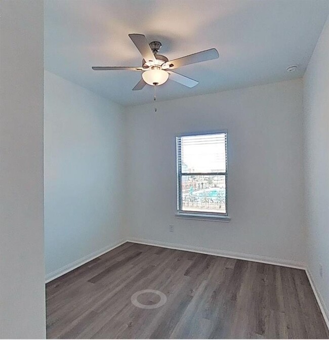 Building Photo - 22700 Elyson Falls Dr