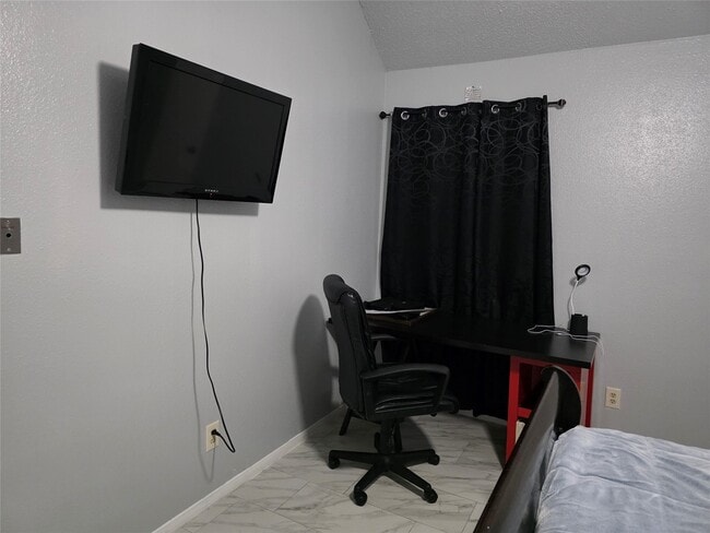 Building Photo - 2300 Old Spanish Trl