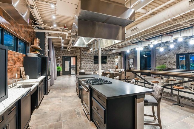 Building Photo - JTB Apartments