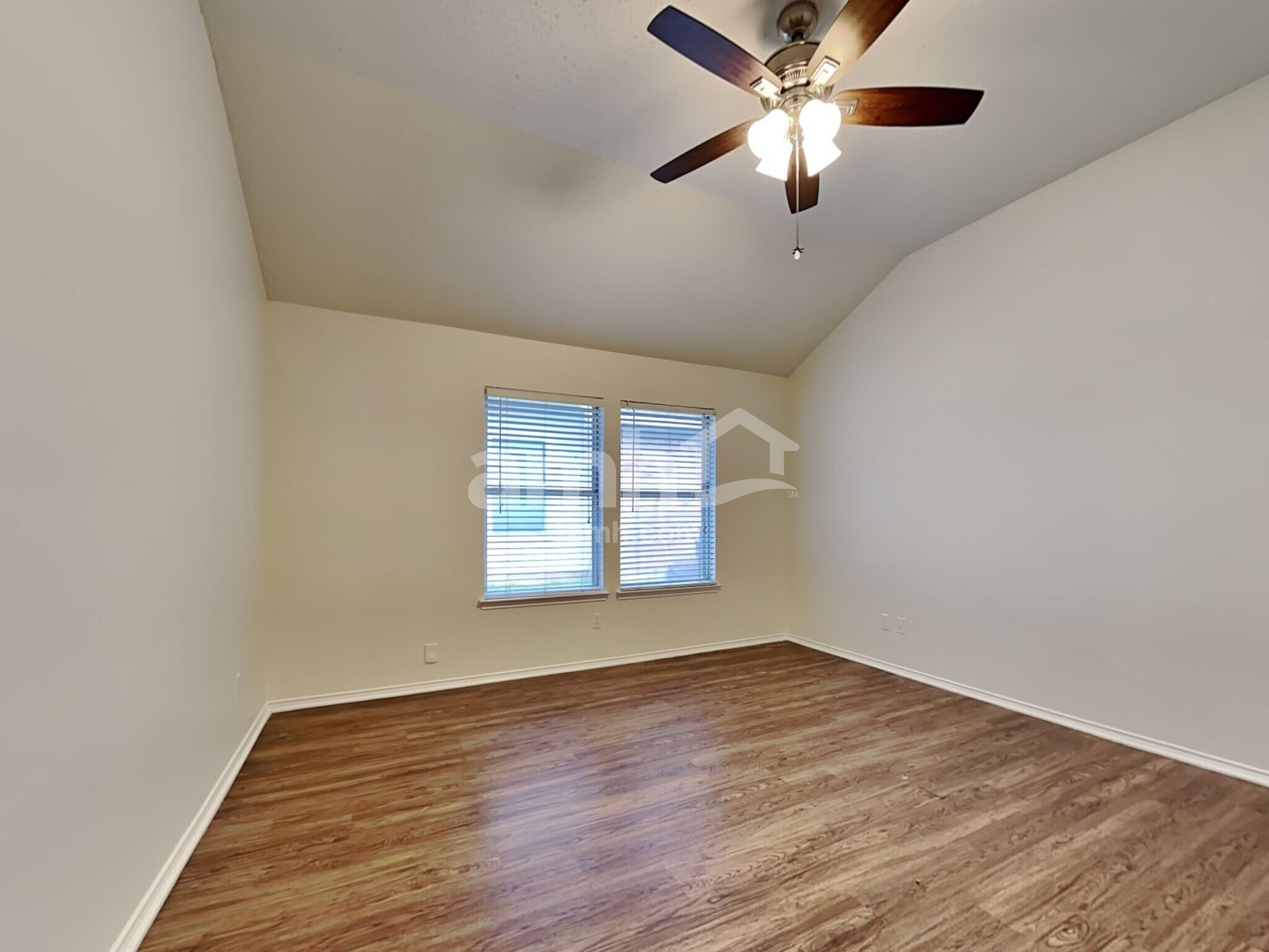 Building Photo - 302 Tioga Dr
