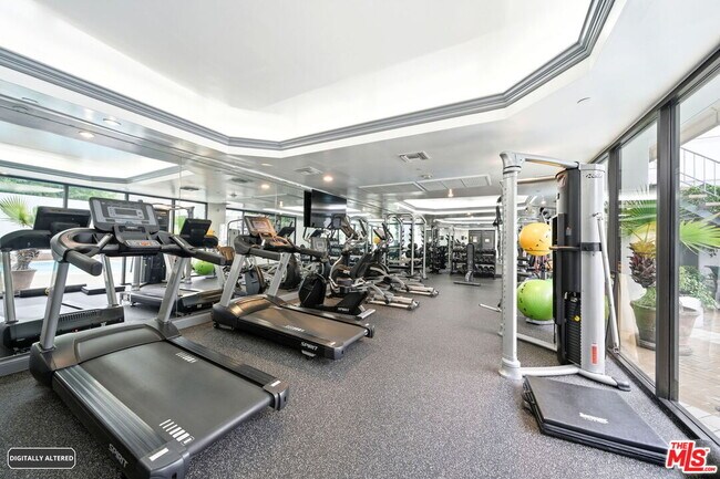 Building Photo - 10660 Wilshire Blvd
