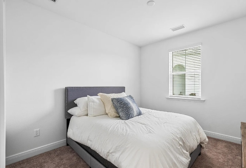 Building Photo - 8570 Island Breeze Ave