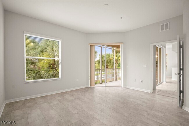 Building Photo - 9220 Belleza Way