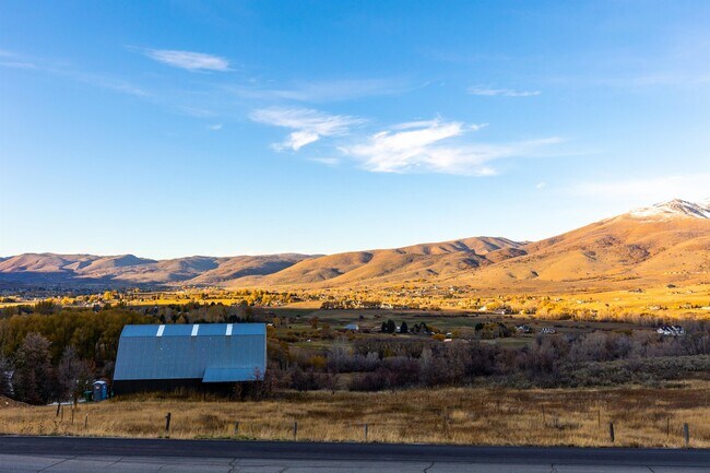 Building Photo - 3995 Nordic Valley Dr