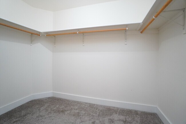 Building Photo - 1655 N Azurite Pl