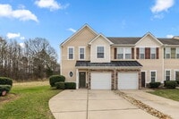 Building Photo - 2601 Silverthorn Dr