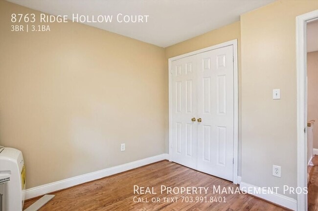 Building Photo - 8763 Ridge Hollow Ct