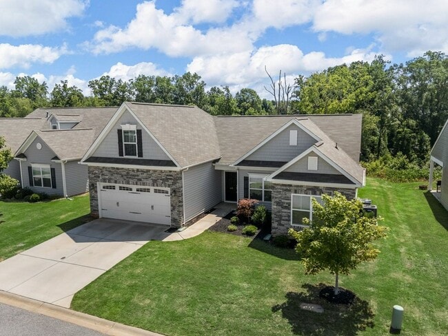 Building Photo - Stylish 3BR/2BA Home with Bonus Room in Gr...