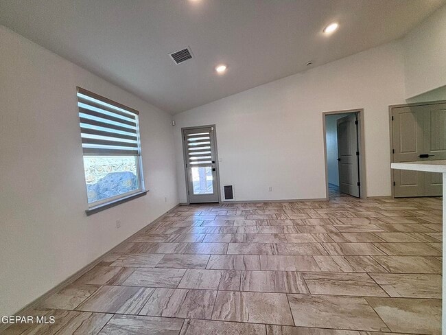 Building Photo - 4828 Marisabel Azcarate St