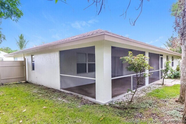 Building Photo - 116 Waterway Rd