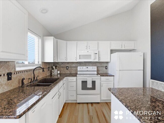 Building Photo - Relax by the fire in this beautiful rental home!