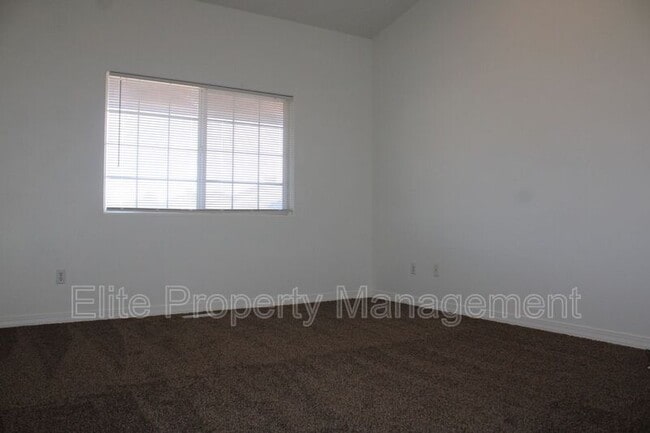 Building Photo - 169 S Stardust Dr
