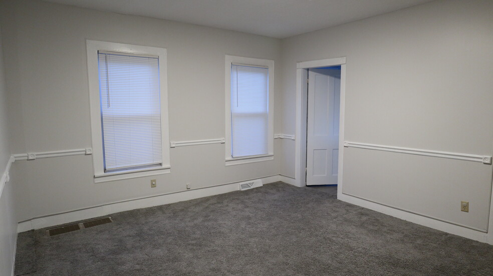 Building Photo - 355 S Rocky River Dr