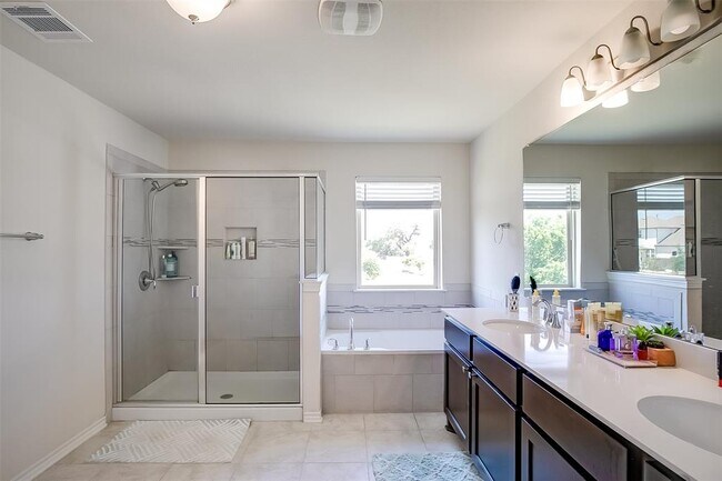 Building Photo - 9202 Spade Cir