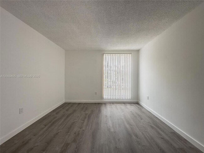Building Photo - 17570 Atlantic Blvd