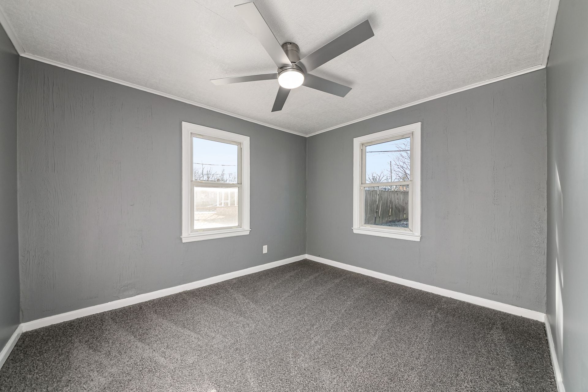 Building Photo - 2861 Woodland Ave