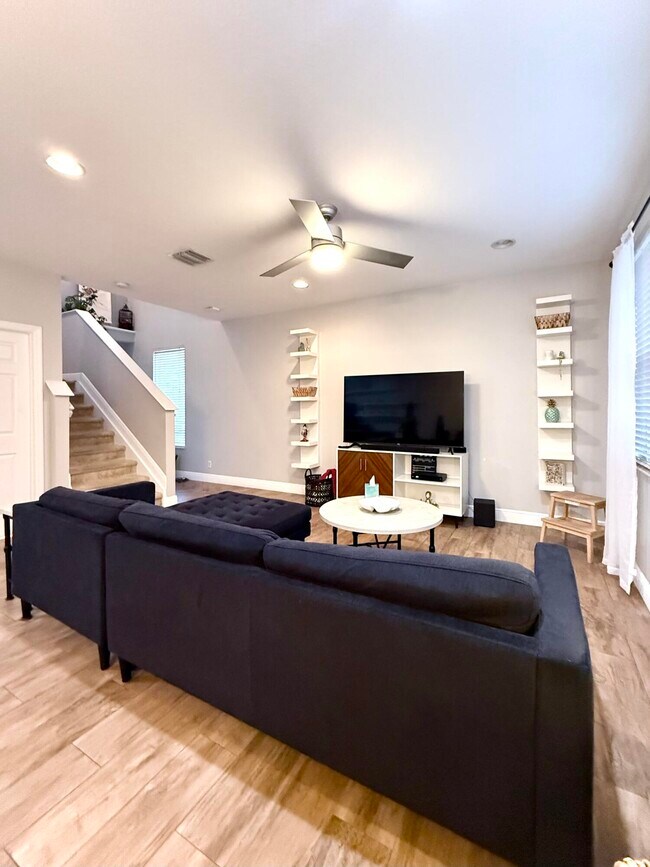 Building Photo - 9138 Villa Palma Ln