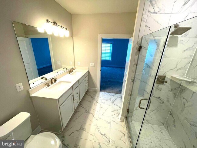 Building Photo - 33789 Freeport Dr