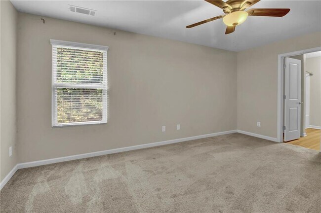 Building Photo - 749 Scotland Dr